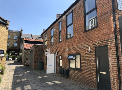 Crown Yard, Twickenham,  TW1 3EE